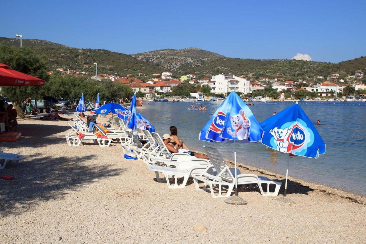 Apartments By The Sea Vinisce, Trogir - 5229 エクステリア 写真