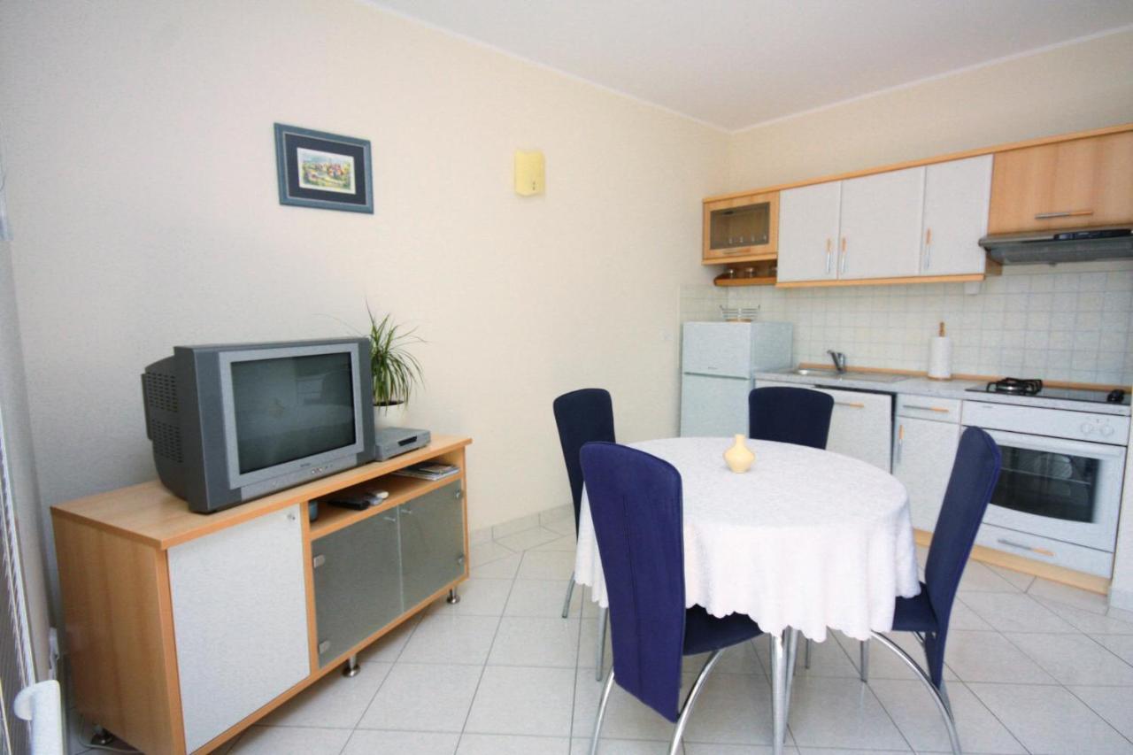 Apartments By The Sea Vinisce, Trogir - 5229 エクステリア 写真